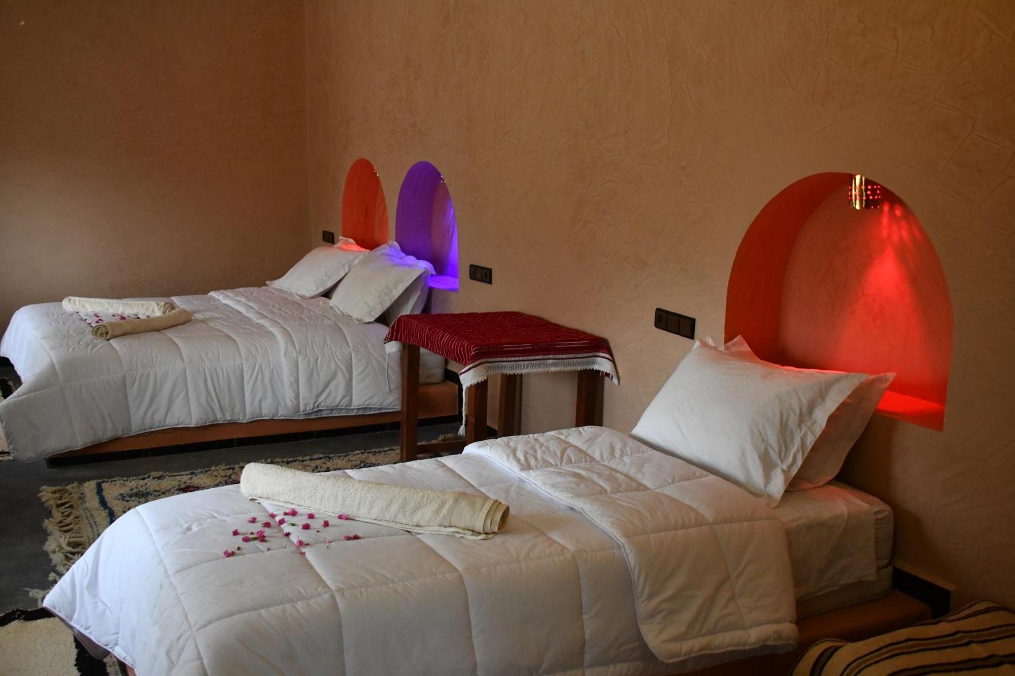 Gite D'Etape Tamaloute Bed & Breakfast Bou Drarar Dış mekan fotoğraf