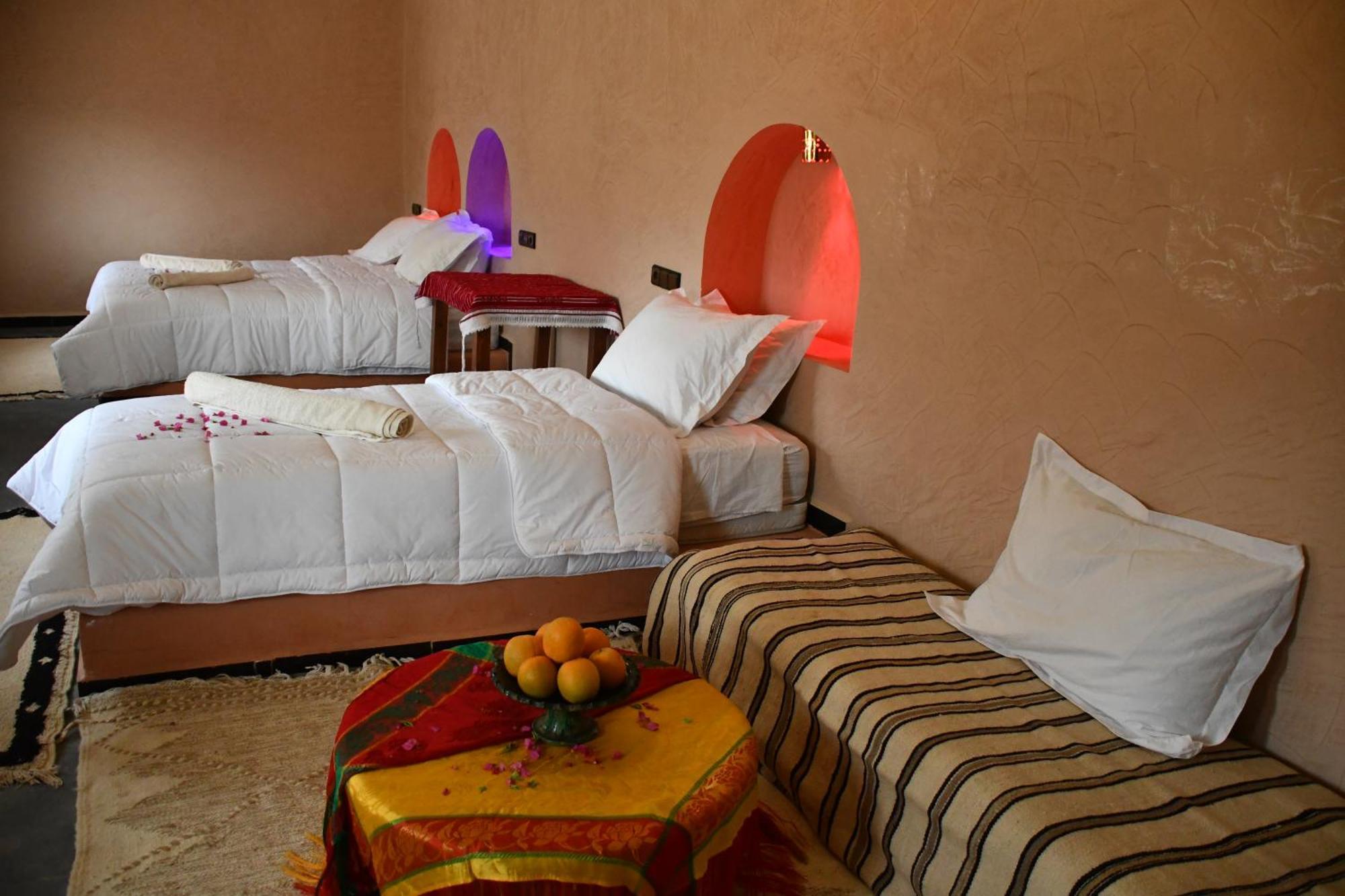 Gite D'Etape Tamaloute Bed & Breakfast Bou Drarar Dış mekan fotoğraf